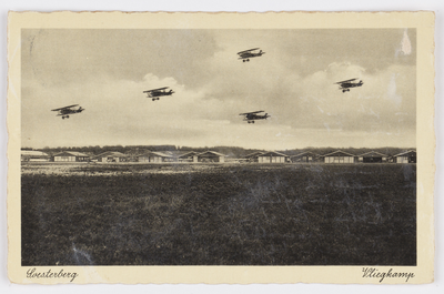 18196 Gezicht op het vliegkamp Soesterberg te Soesterberg (gemeente Soest).